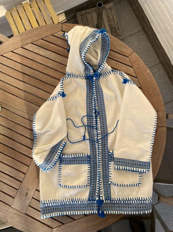 الملابس والإكسسوارات التقليدية