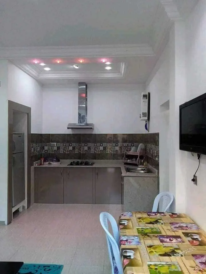 received_1677389106558665